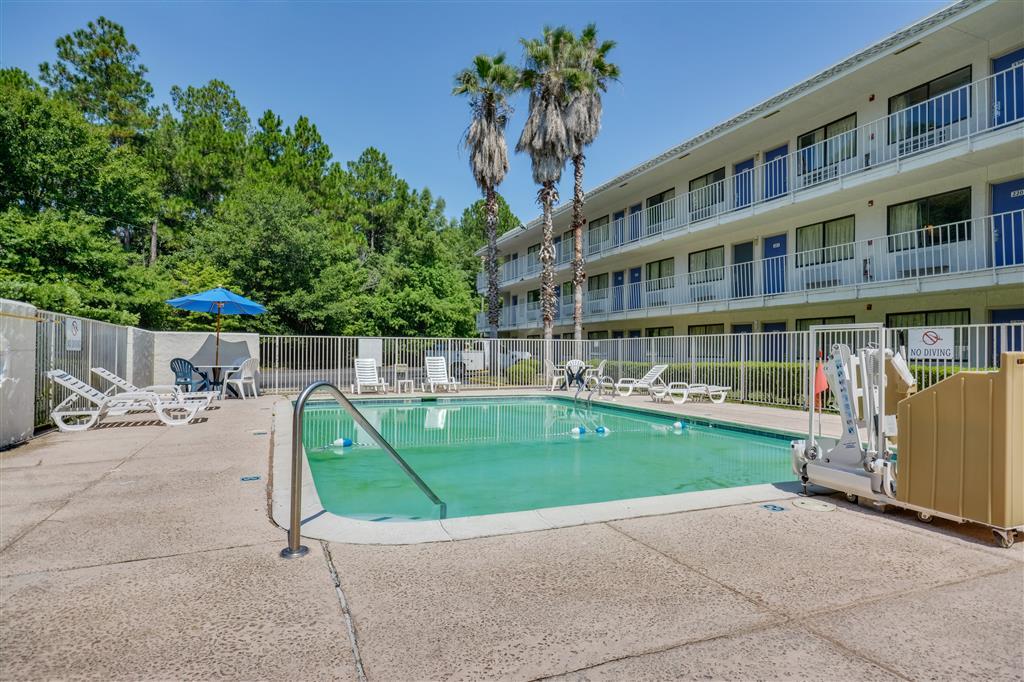 Rodeway Inn Tillmans Corner Facilities photo