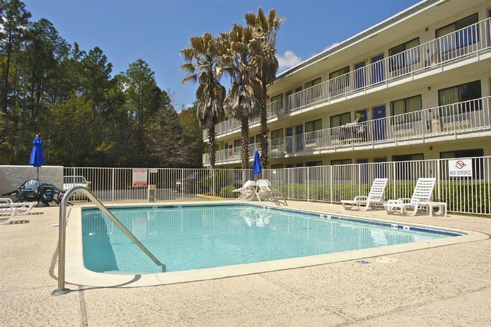 Rodeway Inn Tillmans Corner Facilities photo
